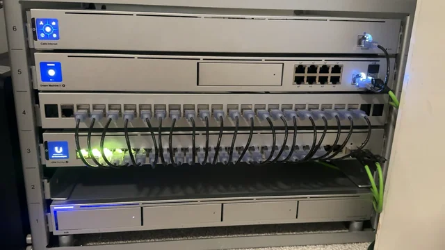 Montaje de redes y servidores locales